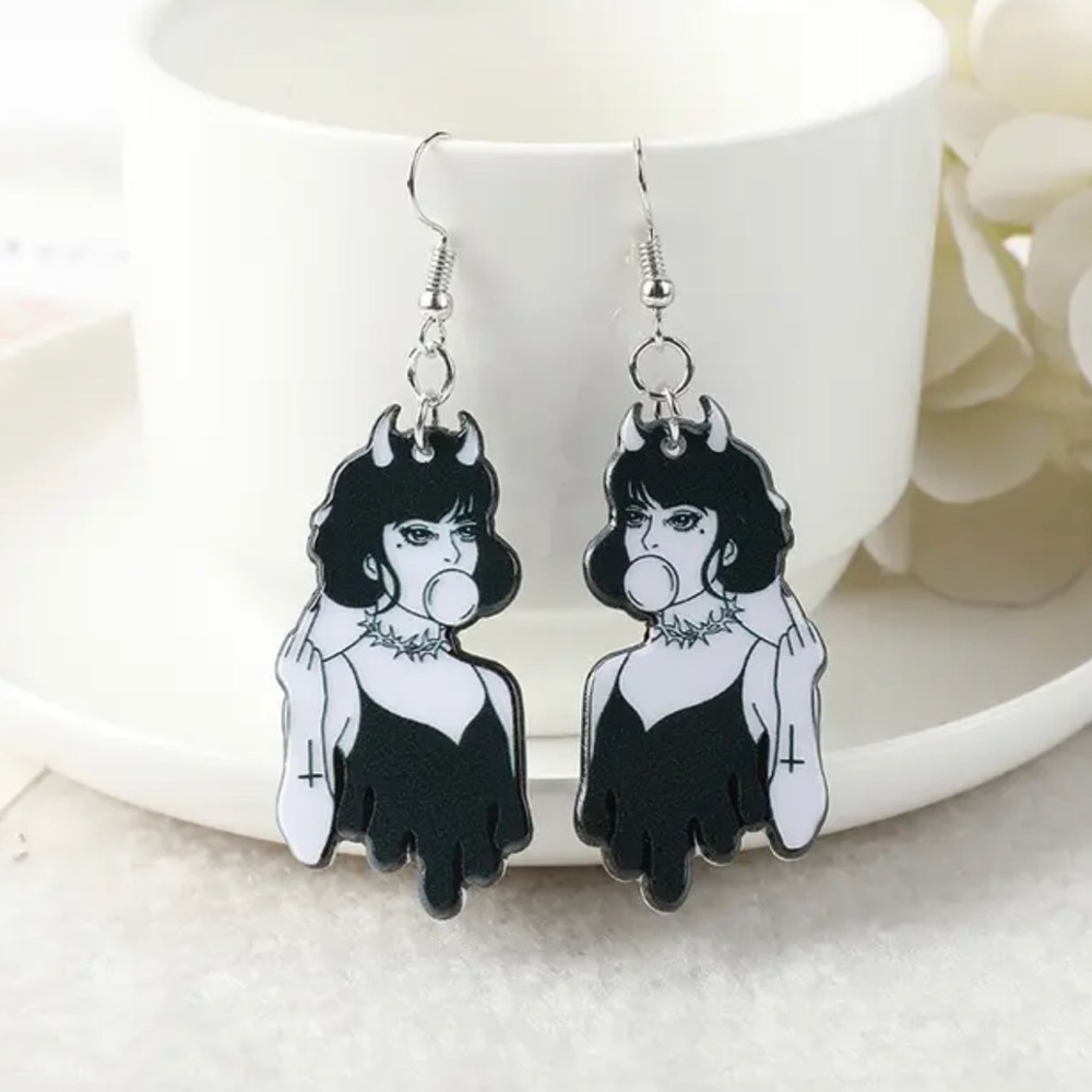 🍒🍒 She Demon Dangle Earrings